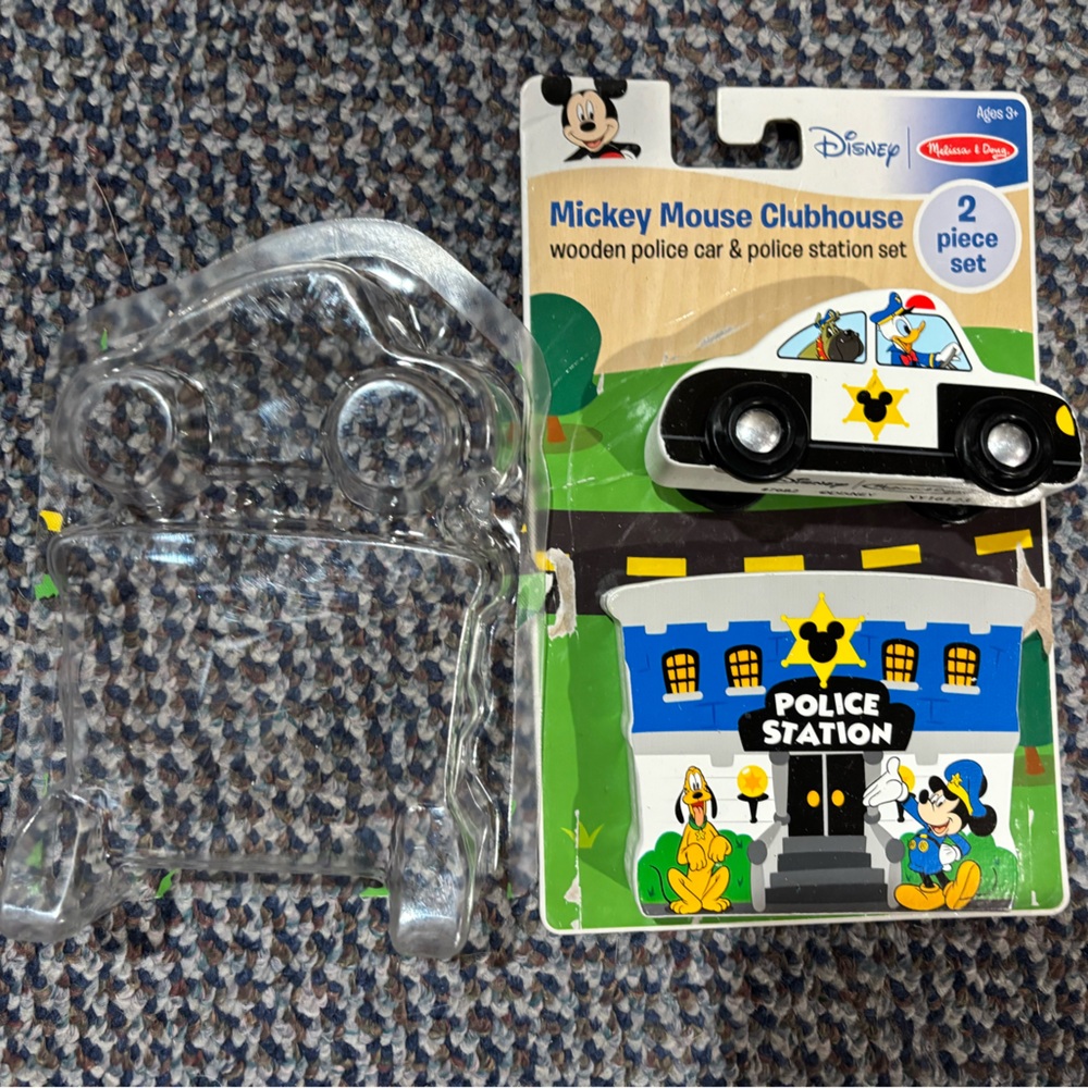 Mickey Mouse Clubhouse wooden police car & police station set. Melissa and Doug. - Picture 2 of 7